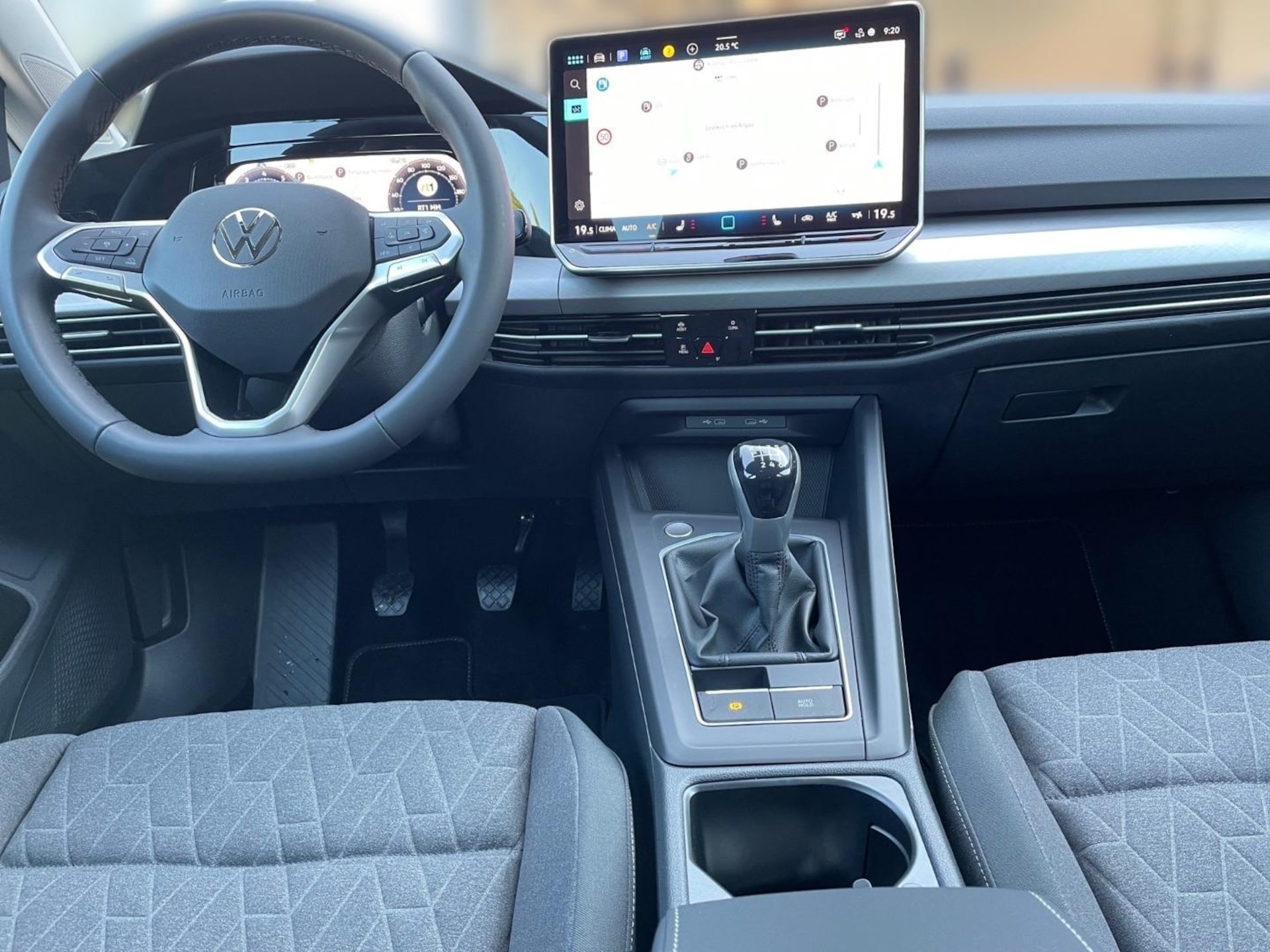 Volkswagen Golf Life