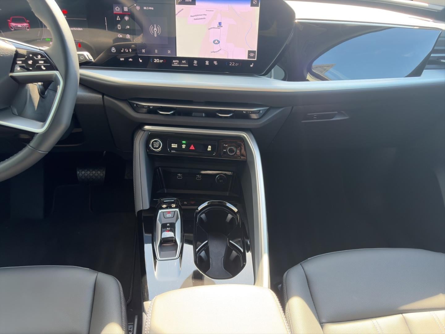 Bild über Audi Q5 SUV e-hybrid e-hybrid quattro 220 kW S tronic - für weitere Informationen kontaktieren Sie den Audi Partner