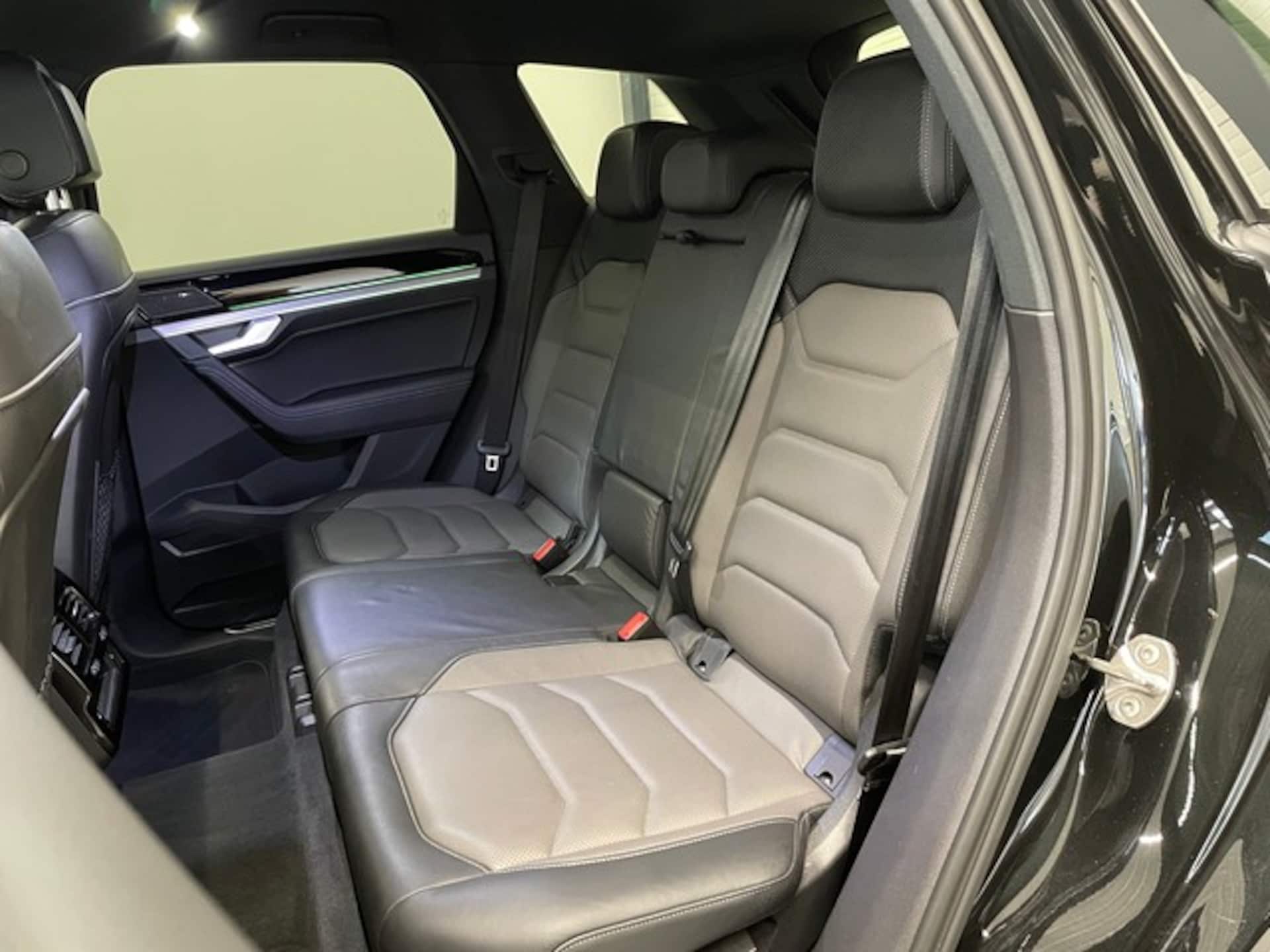 Volkswagen Touareg R-Line