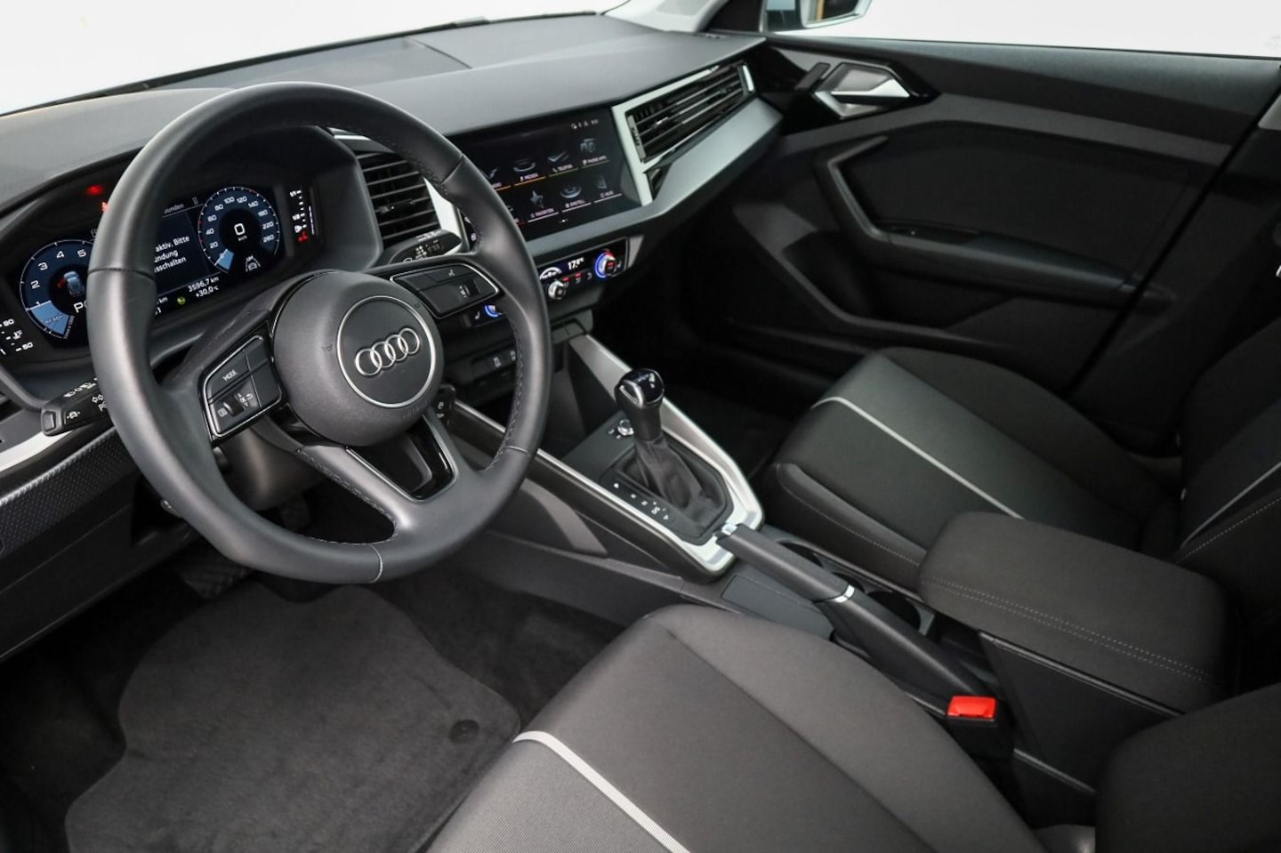 Bild über Audi A1 Sportback 30 TFSI S tronic - für weitere Informationen kontaktieren Sie den Audi Partner