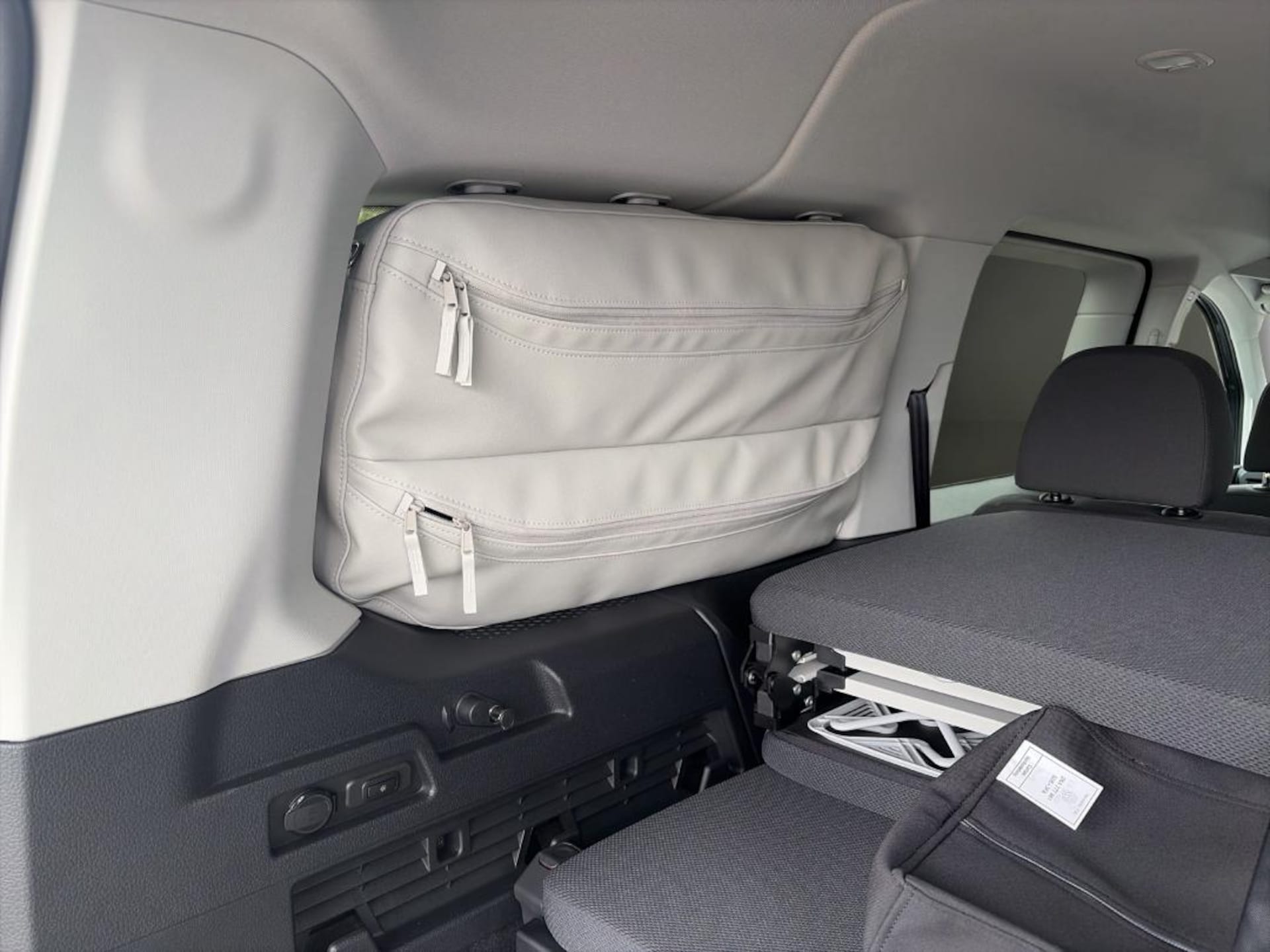 Volkswagen Caddy Maxi Basis-Modell