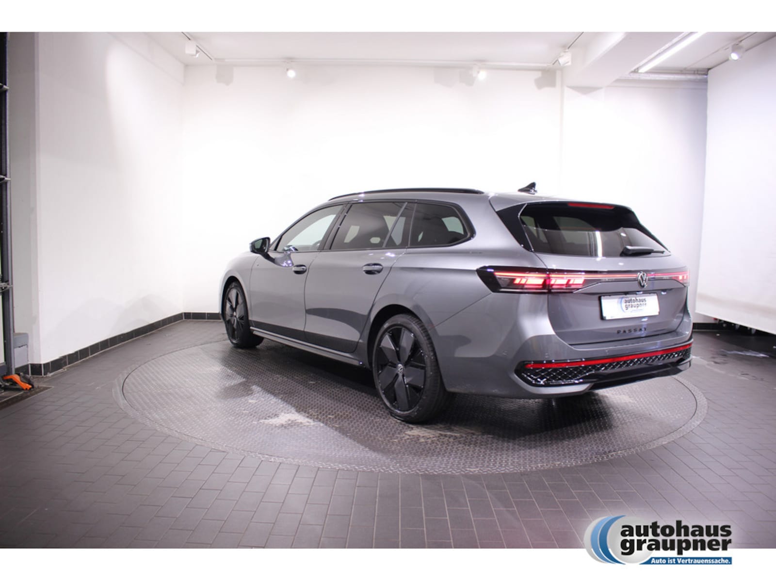 Volkswagen Passat – Bild 2