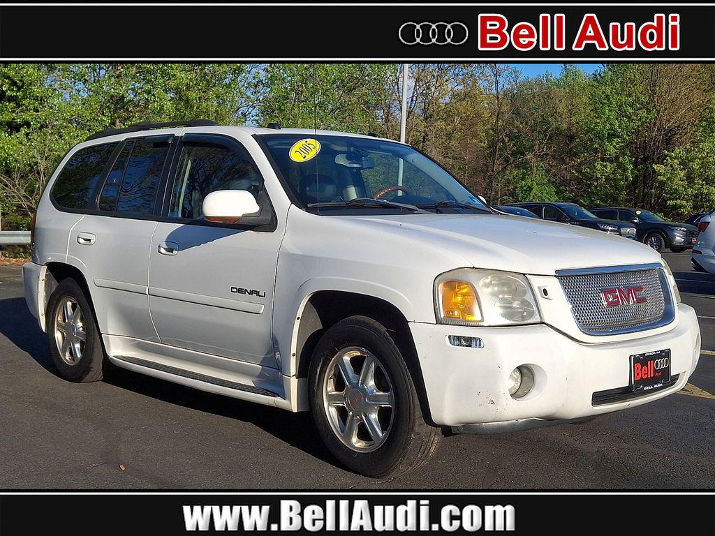 2005 GMC Envoy Denali 4WD's photo