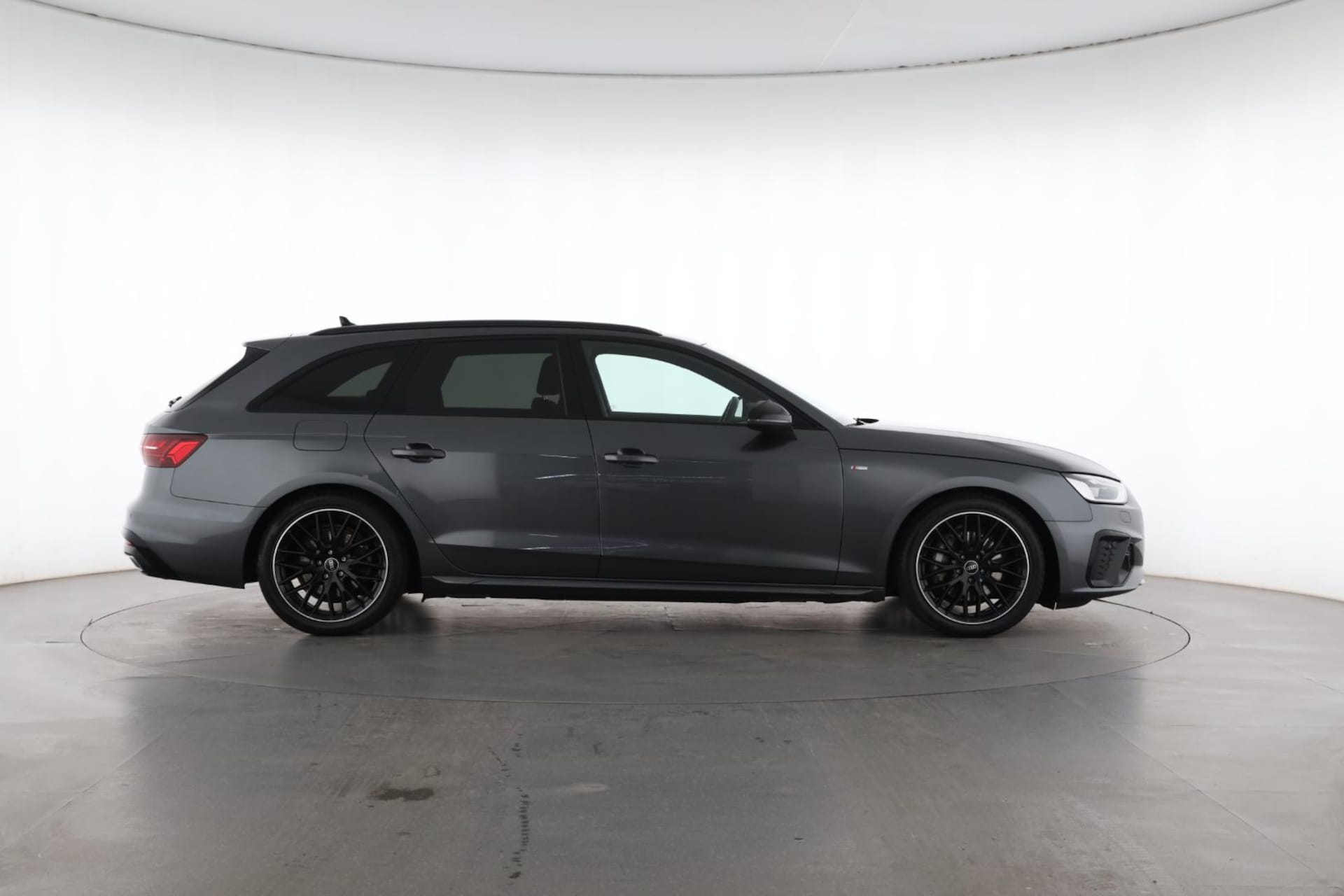 Audi A4 Avant S line