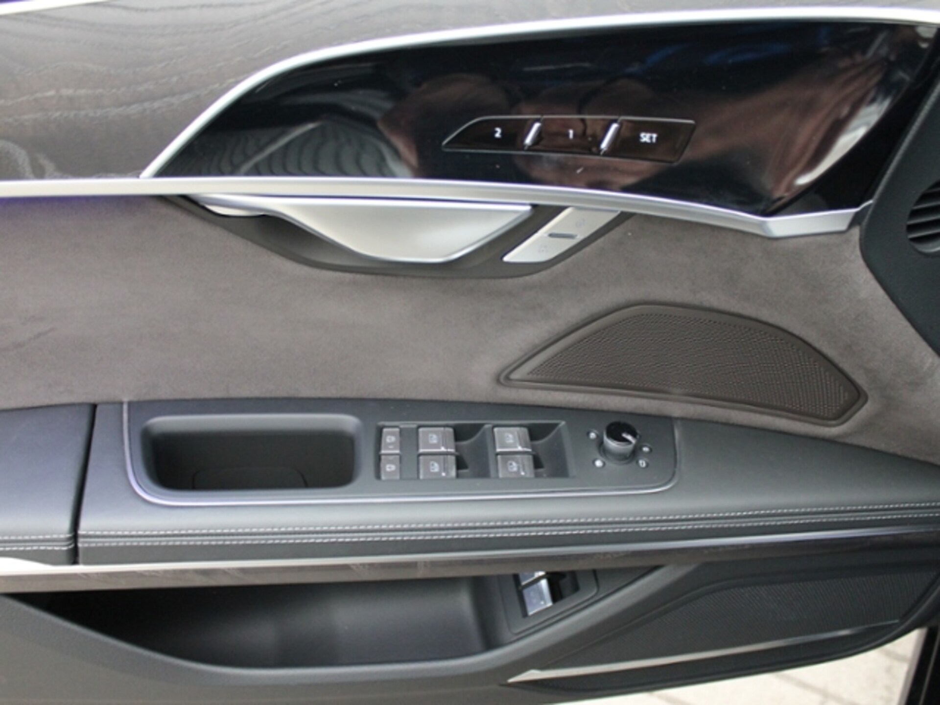 Audi A8 TFSI e