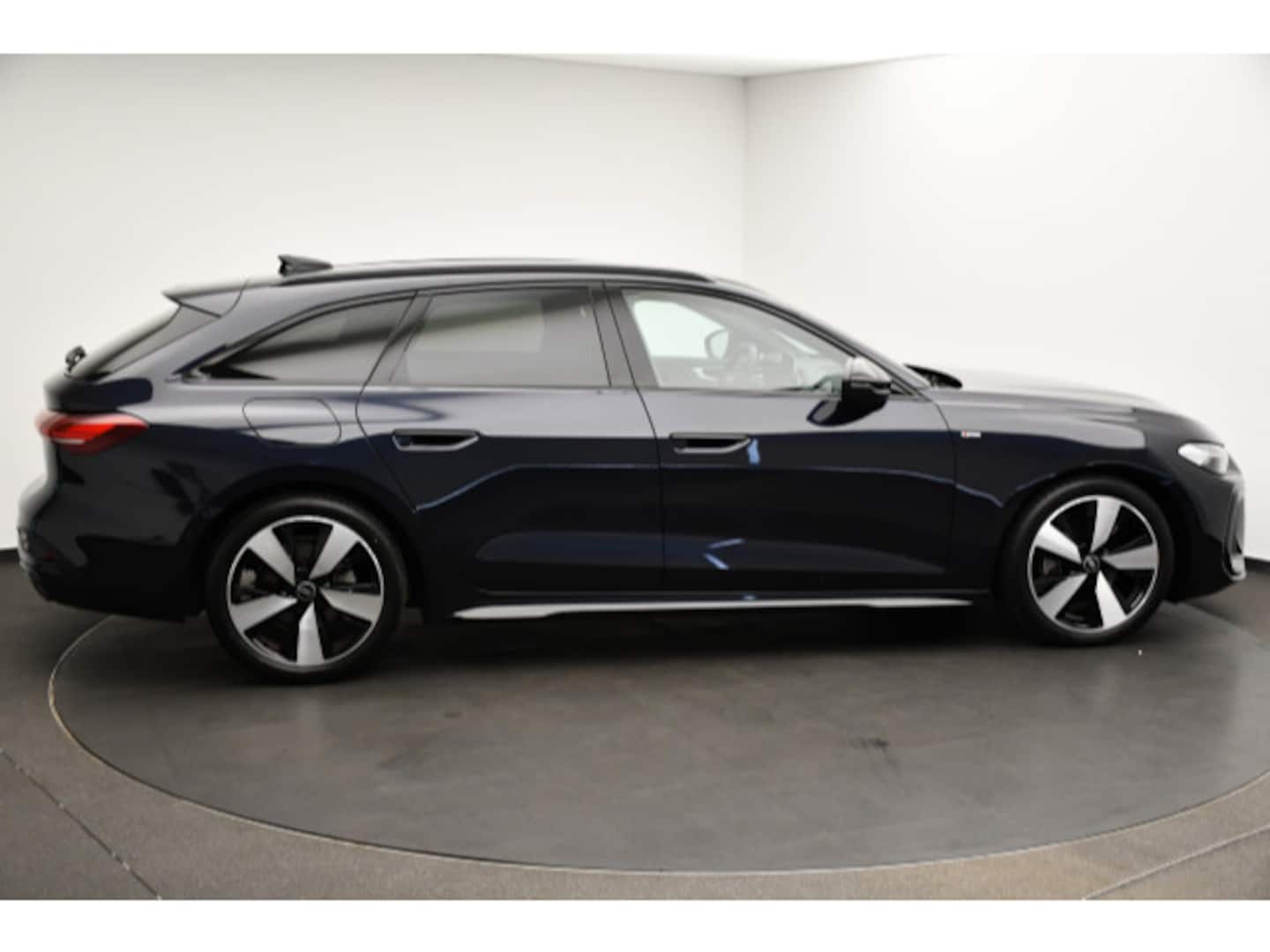 Bild über Audi A5 Avant TFSI 150 kW S tronic - für weitere Informationen kontaktieren Sie den Audi Partner