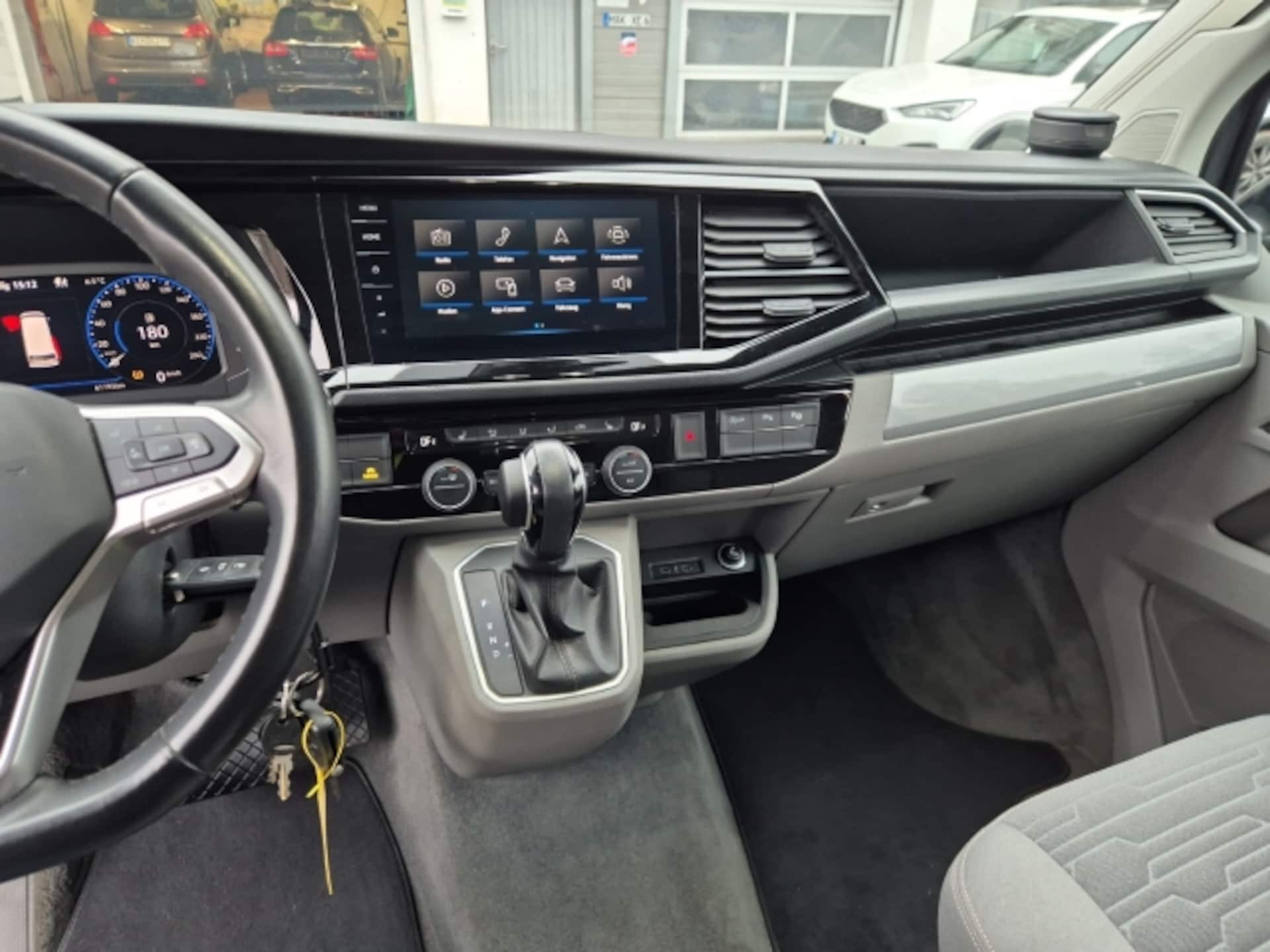 Volkswagen T6.1 California Ocean