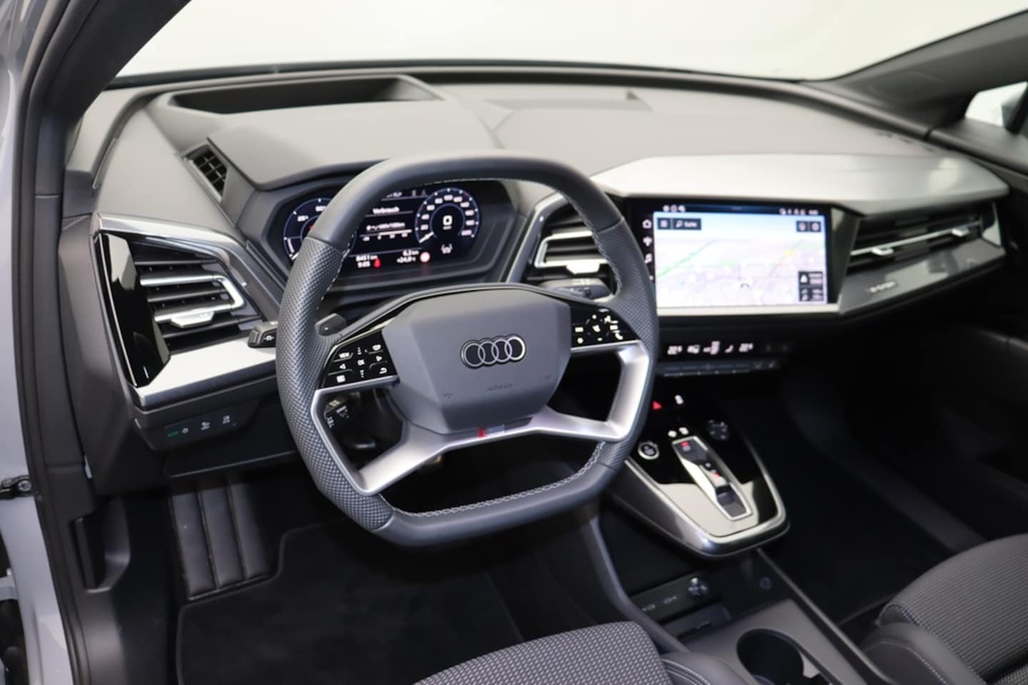 Bild über Audi Q4 e-tron 40 e-tron - für weitere Informationen kontaktieren Sie den Audi Partner