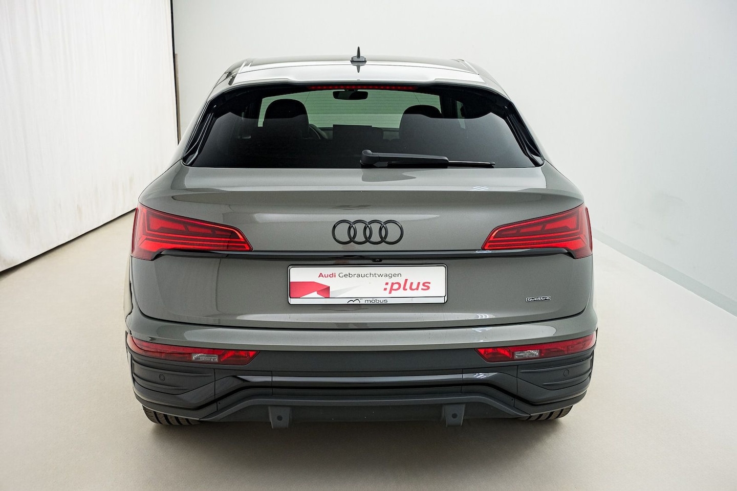 Bild über Audi Q5 Sportback TFSI e S line business 55 TFSI e quattro S tronic - für weitere Informationen kontaktieren Sie den Audi Partner