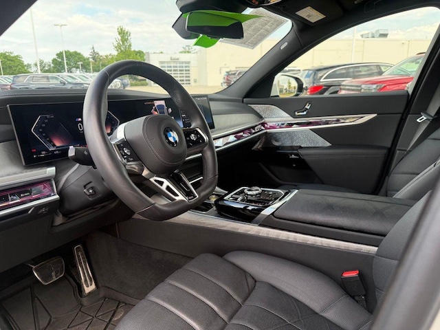2025 BMW