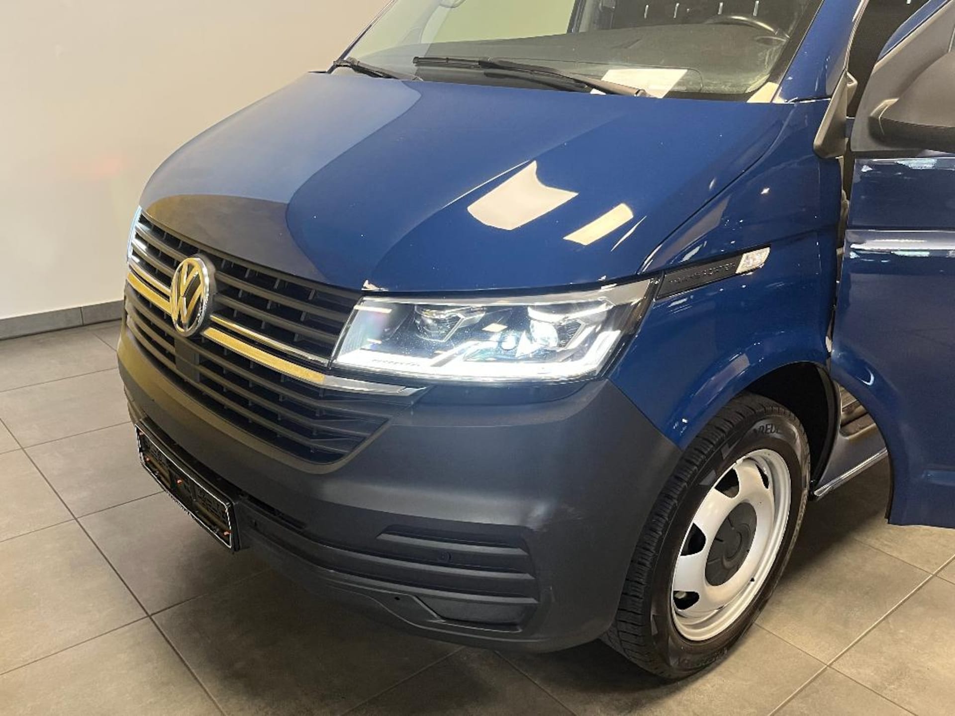 Volkswagen T6.1 Transporter Kasten langer Radstand