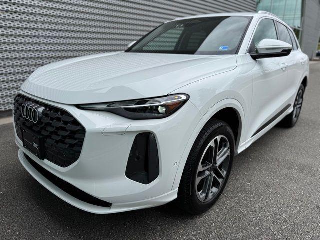 2025 Audi Q5 40 Premium's photo