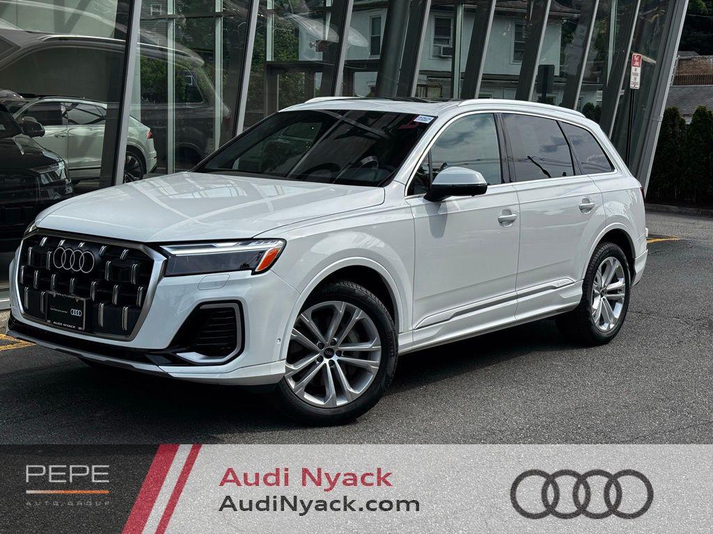 2025 Audi Q7 55 Premium Plus quattro Tiptronic's photo