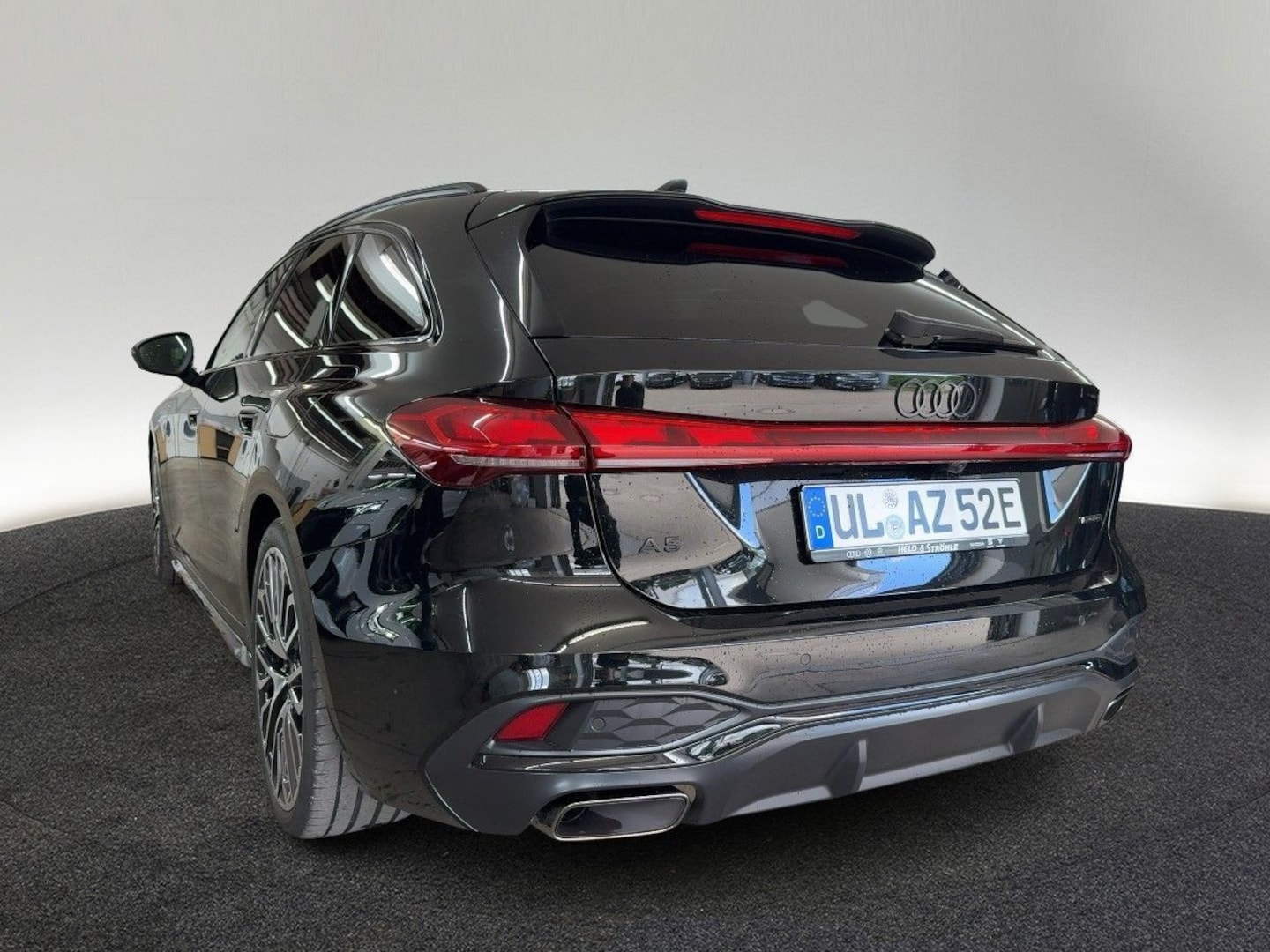 Bild über Audi A5 Avant e-hybrid e-hybrid quattro 270 kW S tronic - für weitere Informationen kontaktieren Sie den Audi Partner