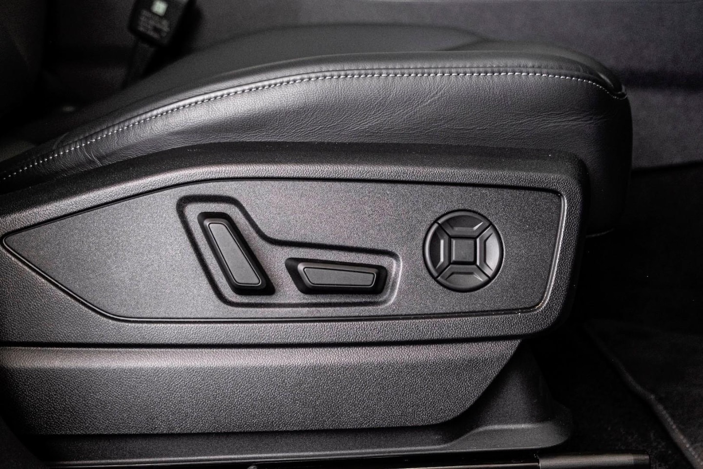 Image about Audi Q5 SUV TFSI 150 kW