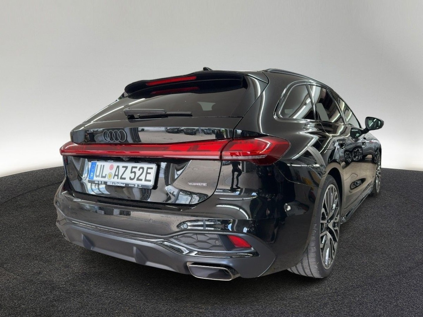 Bild über Audi A5 Avant e-hybrid e-hybrid quattro 270 kW S tronic - für weitere Informationen kontaktieren Sie den Audi Partner