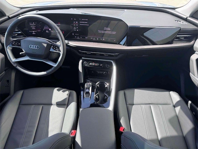 2025 Audi Q5 Premium - Photo 13