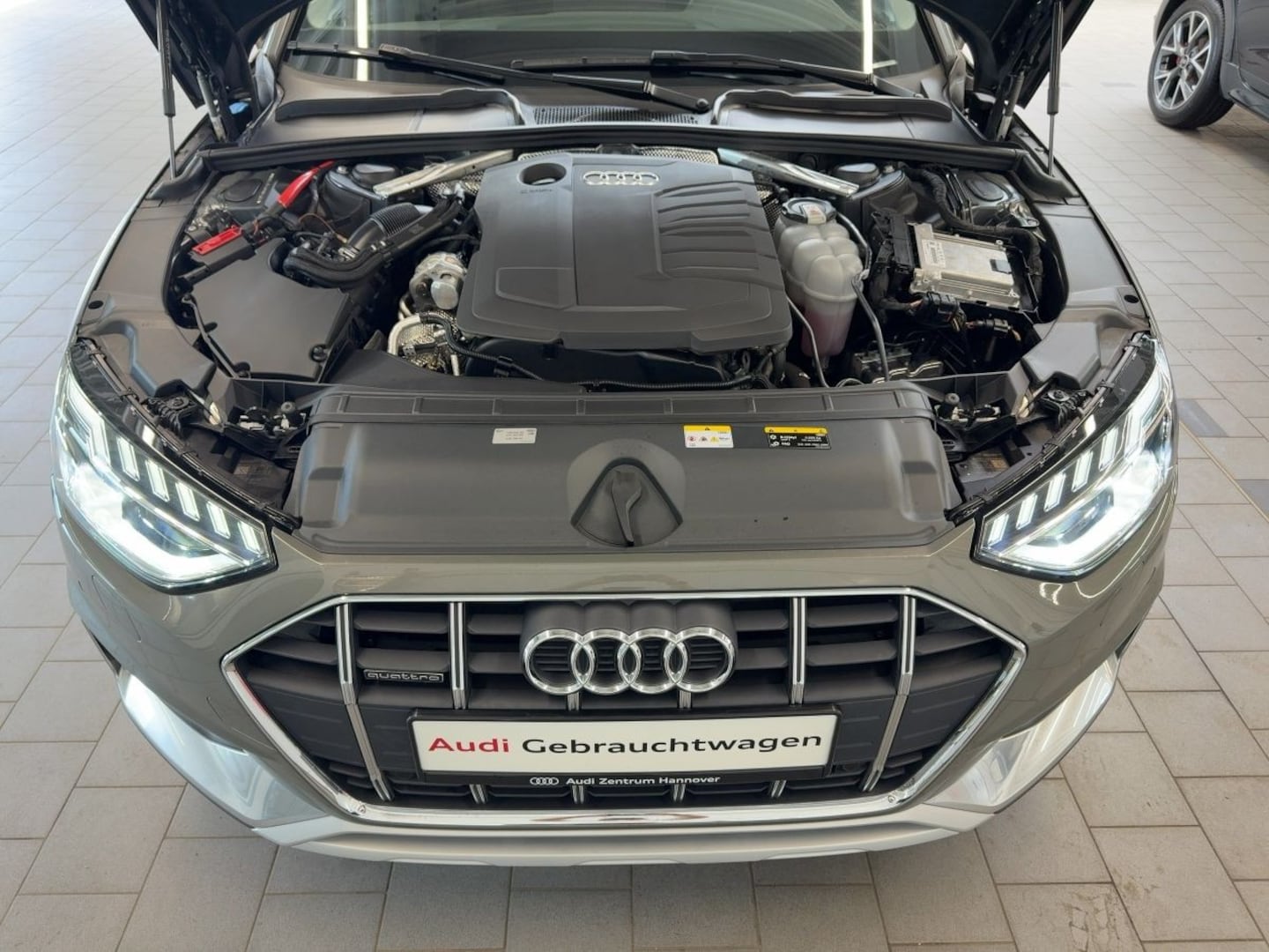 Bild über Audi A4 allroad quattro 40 TDI quattro S tronic - für weitere Informationen kontaktieren Sie den Audi Partner