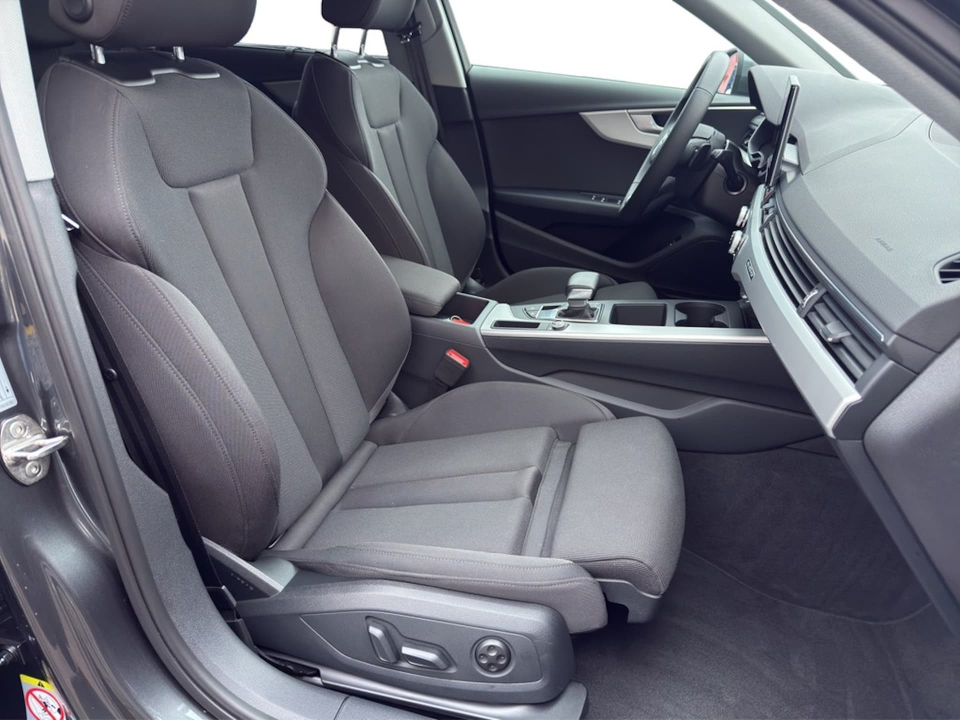 Audi A4 Avant S line