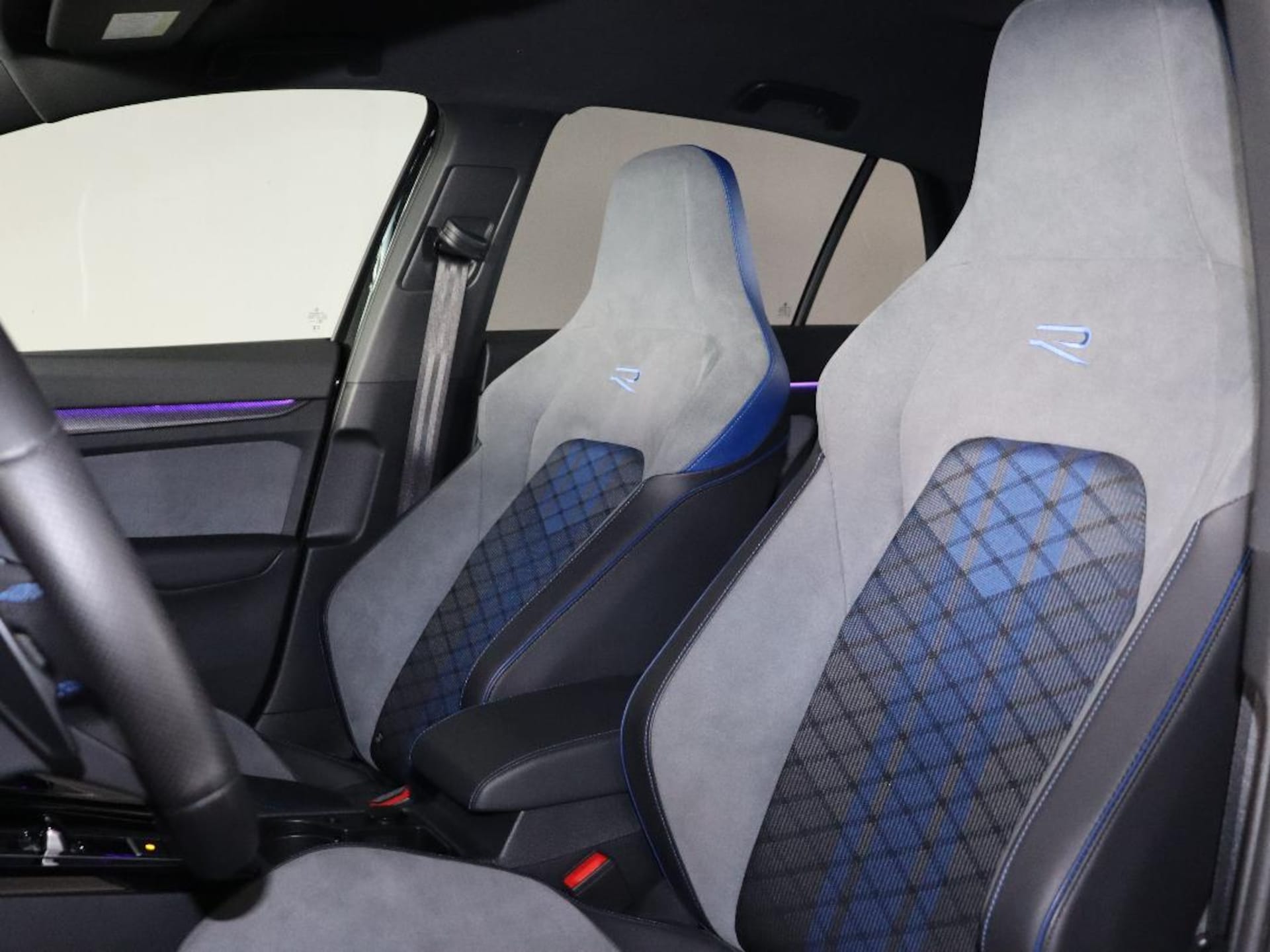 Volkswagen Golf R Black Edition