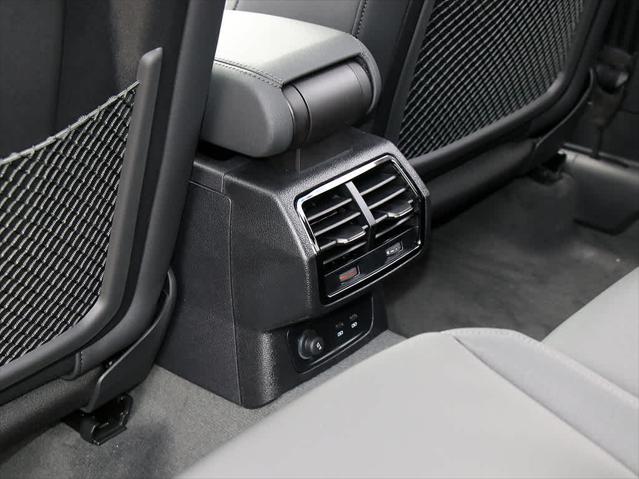 2025 AUDI Q3 - Image 15