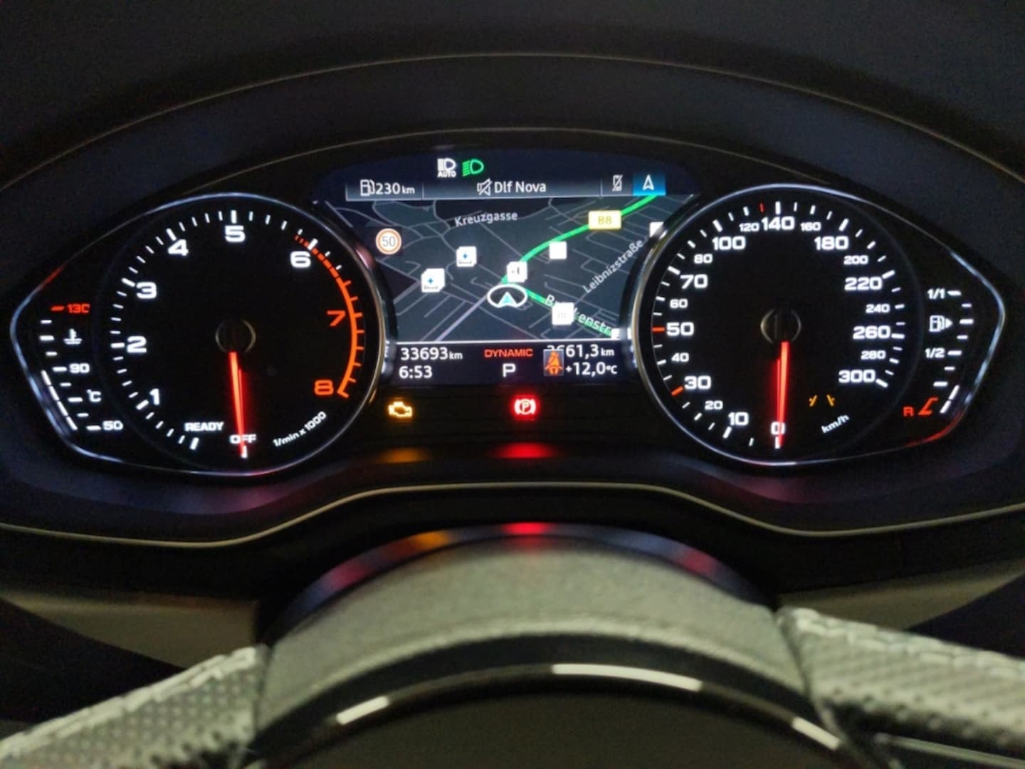 Bild über Audi A4 Avant S line 40 TFSI quattro S tronic - für weitere Informationen kontaktieren Sie den Audi Partner