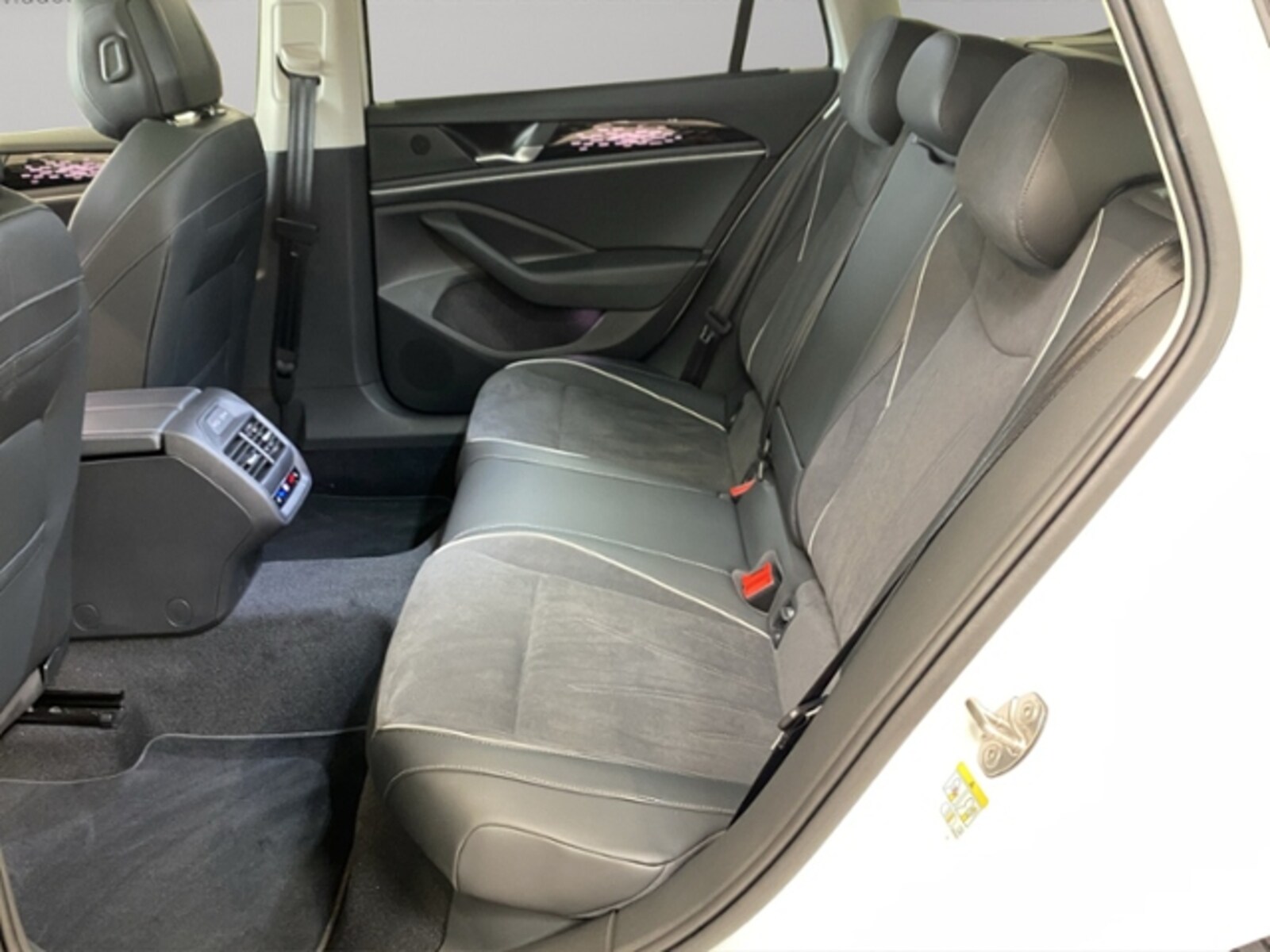 Volkswagen Passat – Bild 9