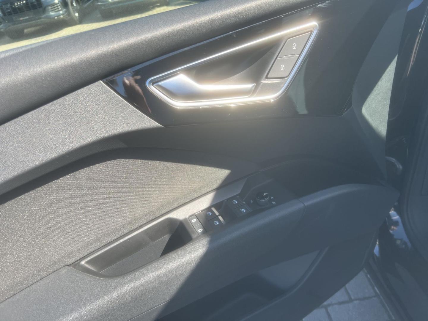 Image about Audi Q4 e-tron 40 e-tron