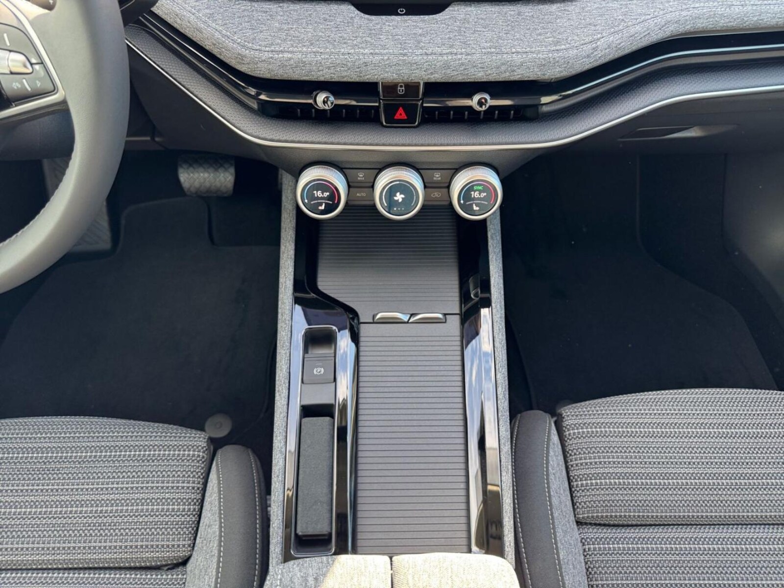 Škoda Superb Combi – Bild 12