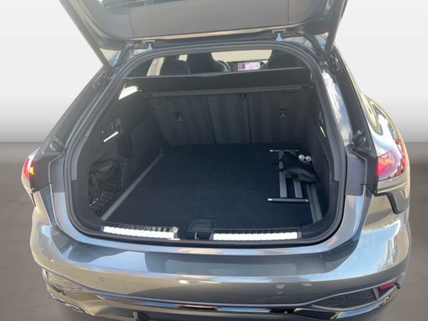 Bild über Audi A6 Avant edition one TDI quattro 220 kW S tronic - für weitere Informationen kontaktieren Sie den Audi Partner