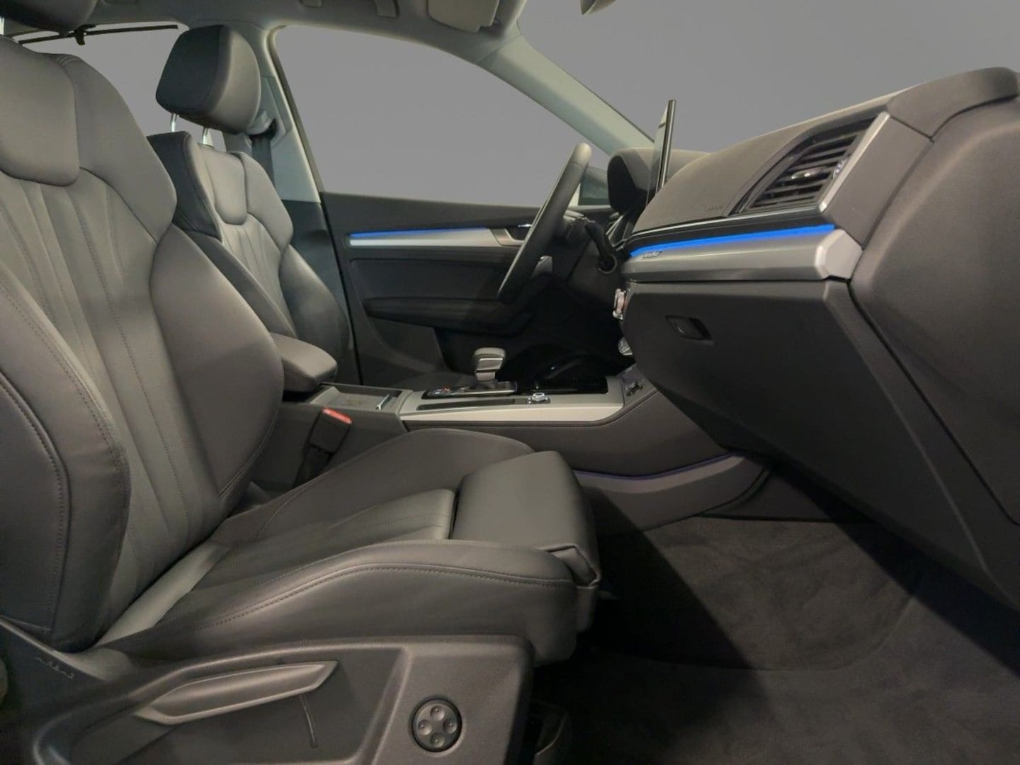 Bild über Audi Q5 Sportback TFSI e S line 55 TFSI e quattro S tronic - für weitere Informationen kontaktieren Sie den Audi Partner