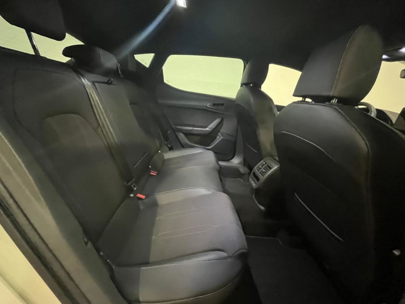 CUPRA Leon Sportstourer 1.5 eTSI DSG 110 kW (150 CV) — photo 6
