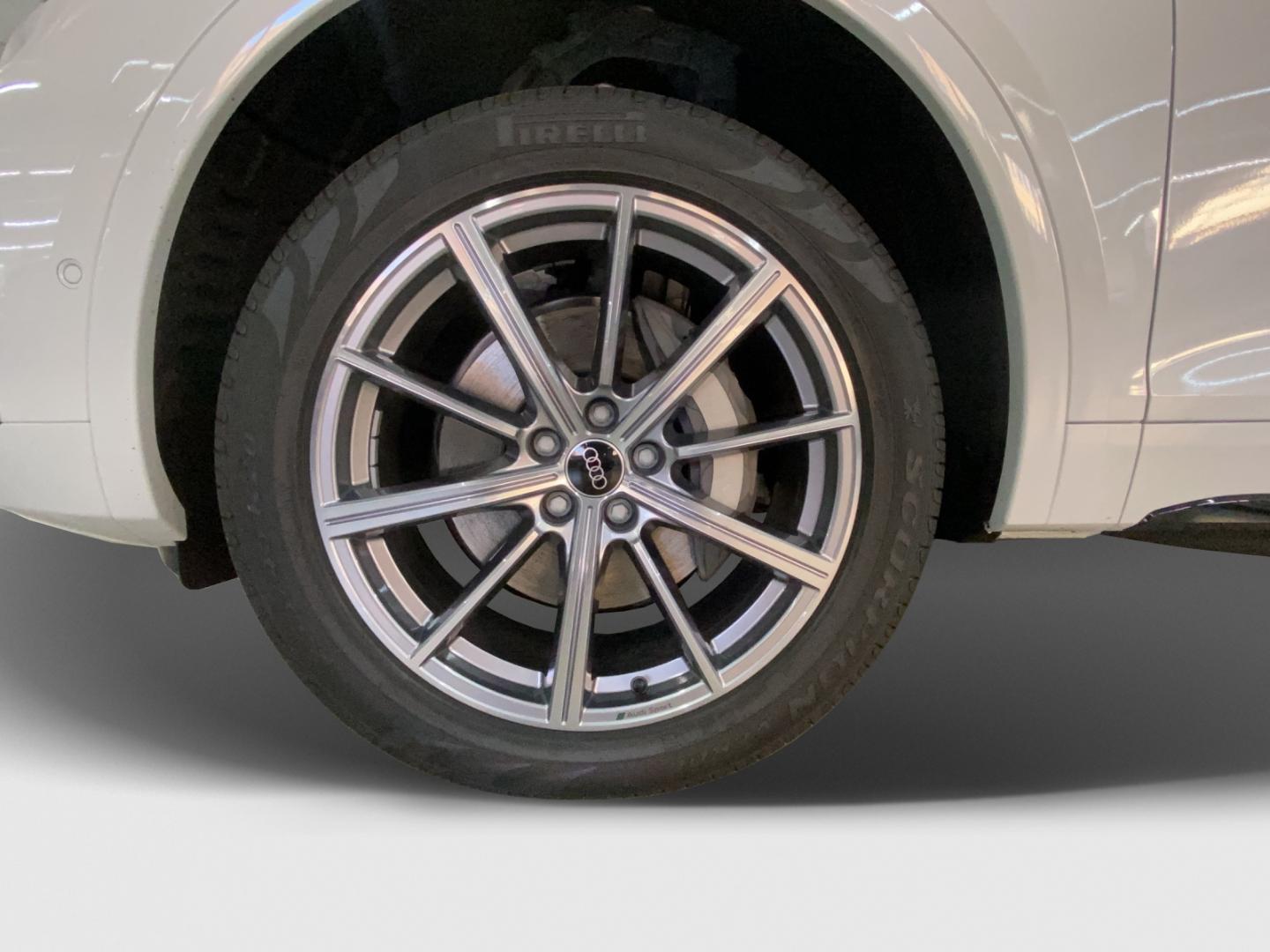Image about Audi Q5 Sportback TFSI e S line 50 TFSI e quattro 220 kW (299 ch) S tronic
