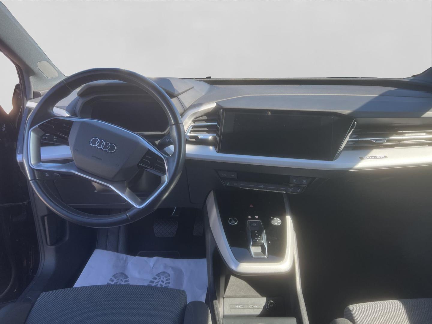 Image about Audi Q4 e-tron 40 e-tron