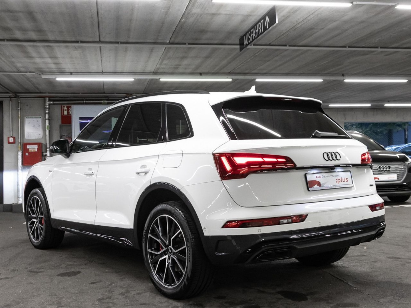Bild über Audi Q5 TFSI e S line 50 TFSI e quattro S tronic - für weitere Informationen kontaktieren Sie den Audi Partner