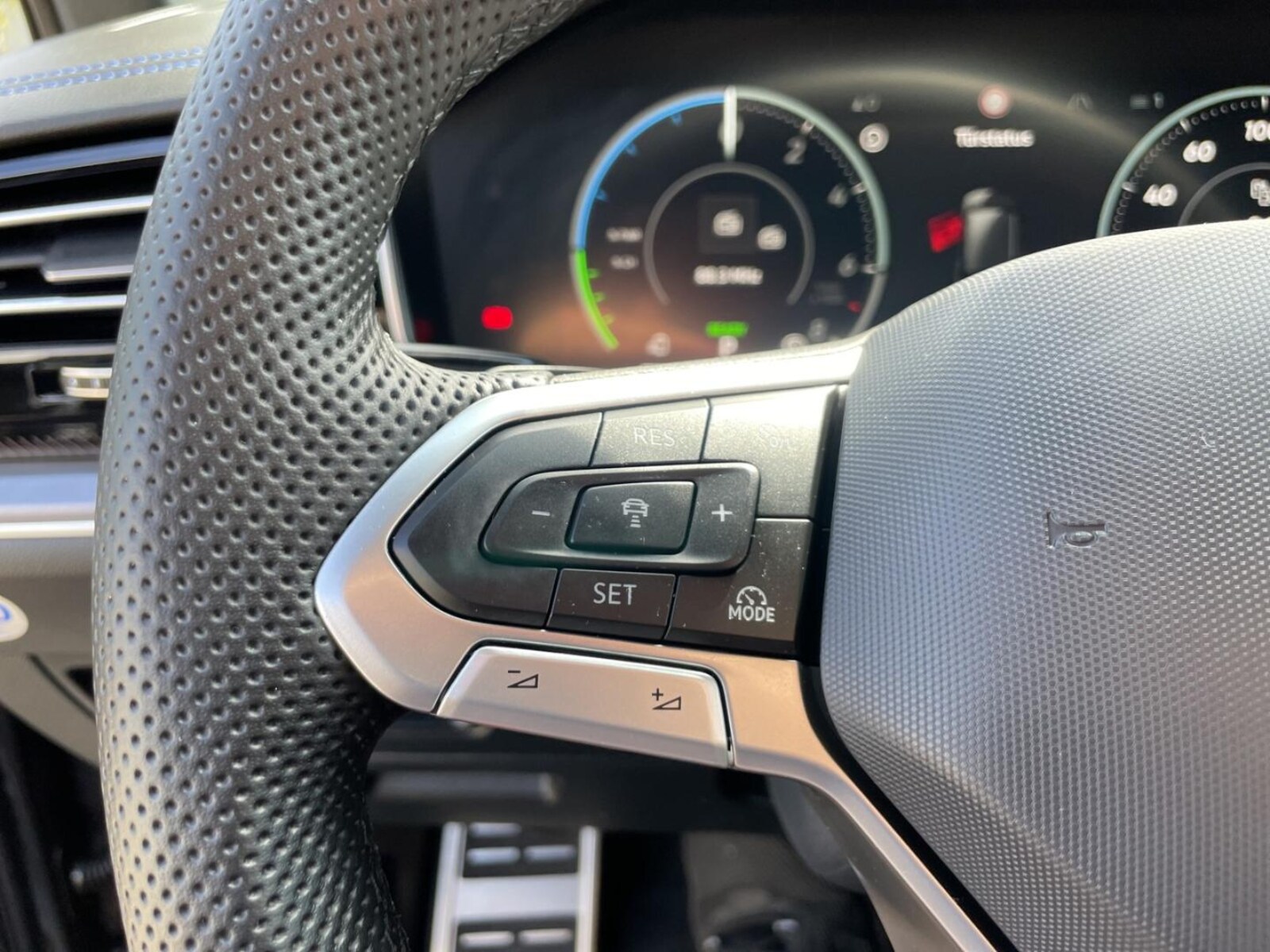 Volkswagen Touareg – Bild 20