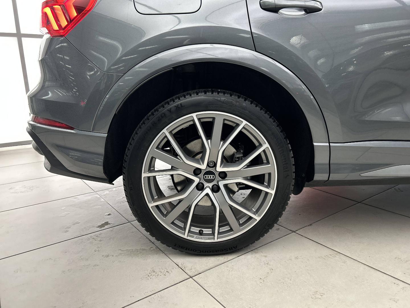 Image about Audi Q3 TFSI e S line 45 TFSI e 180 kW (245 ch) S tronic
