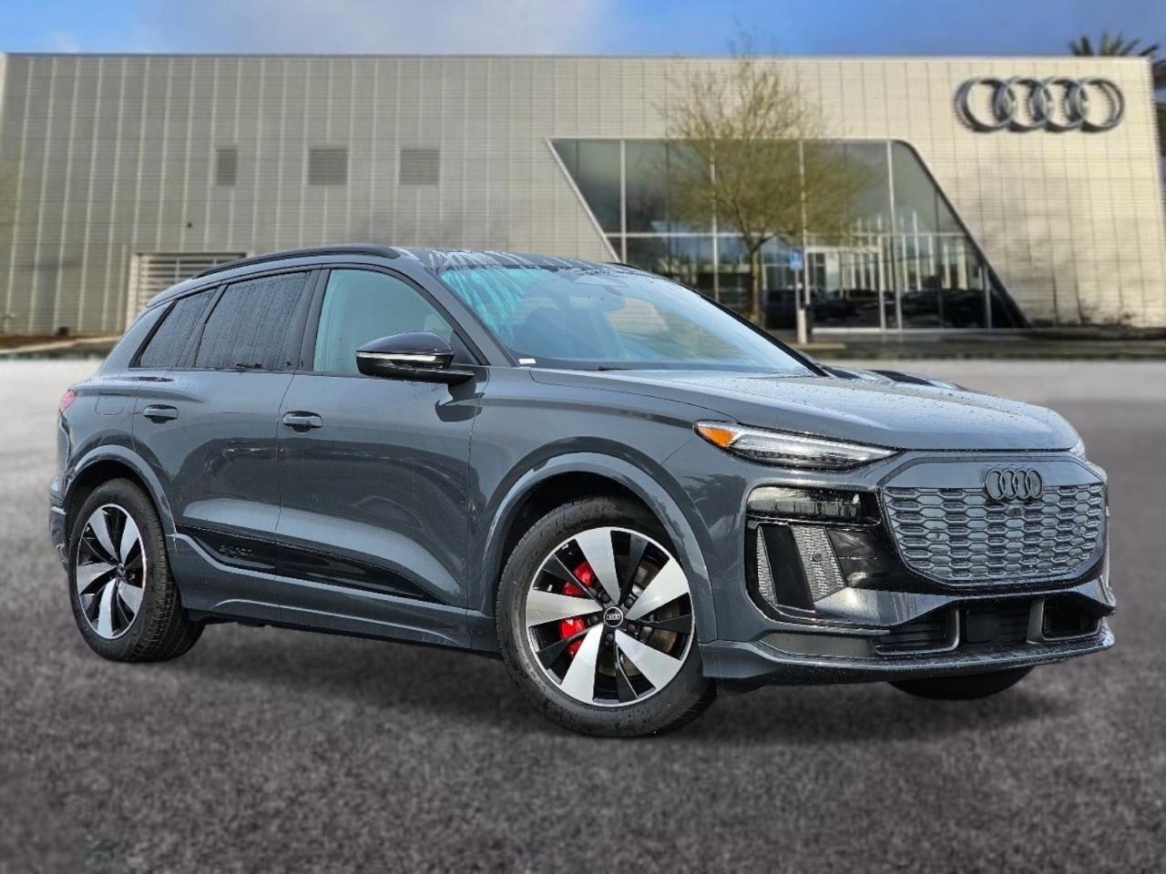 2025 Audi SQ6 e-tron Premium Plus quattro's photo