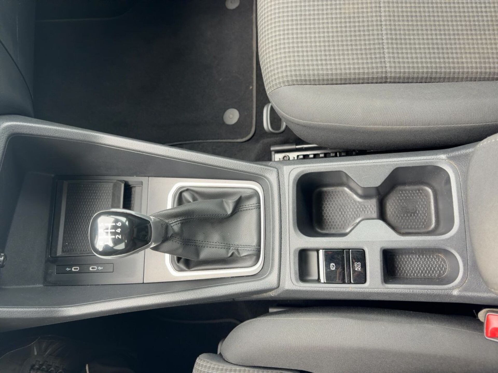 Volkswagen Caddy Basis-Modell