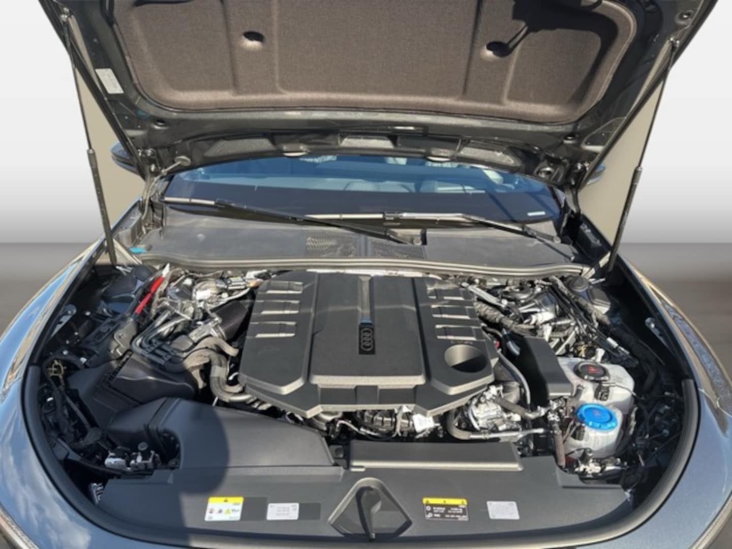 Bild über Audi A6 Avant edition one TDI quattro 220 kW S tronic - für weitere Informationen kontaktieren Sie den Audi Partner