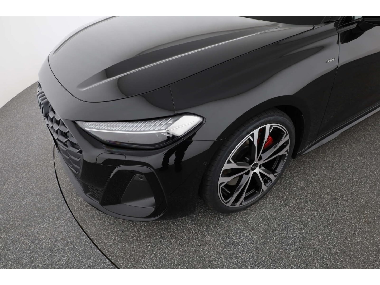 Bild über Audi A5 Avant e-hybrid e-hybrid quattro 270 kW S tronic - für weitere Informationen kontaktieren Sie den Audi Partner