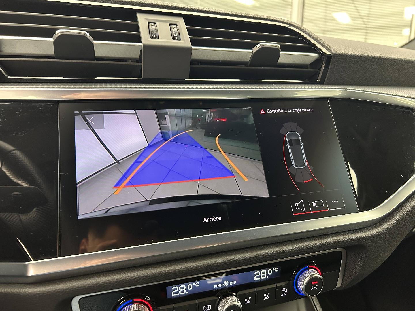 Image about Audi Q3 TFSI e S line 45 TFSI e 180 kW (245 ch) S tronic
