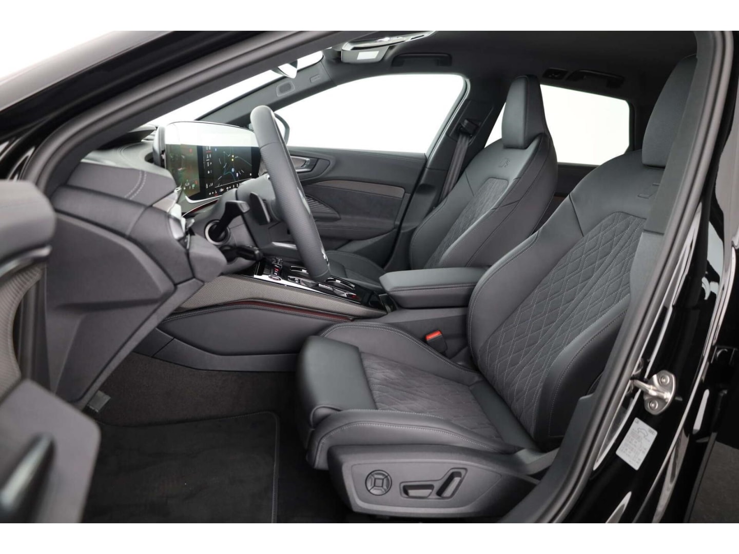 Bild über Audi A5 Avant e-hybrid e-hybrid quattro 270 kW S tronic - für weitere Informationen kontaktieren Sie den Audi Partner
