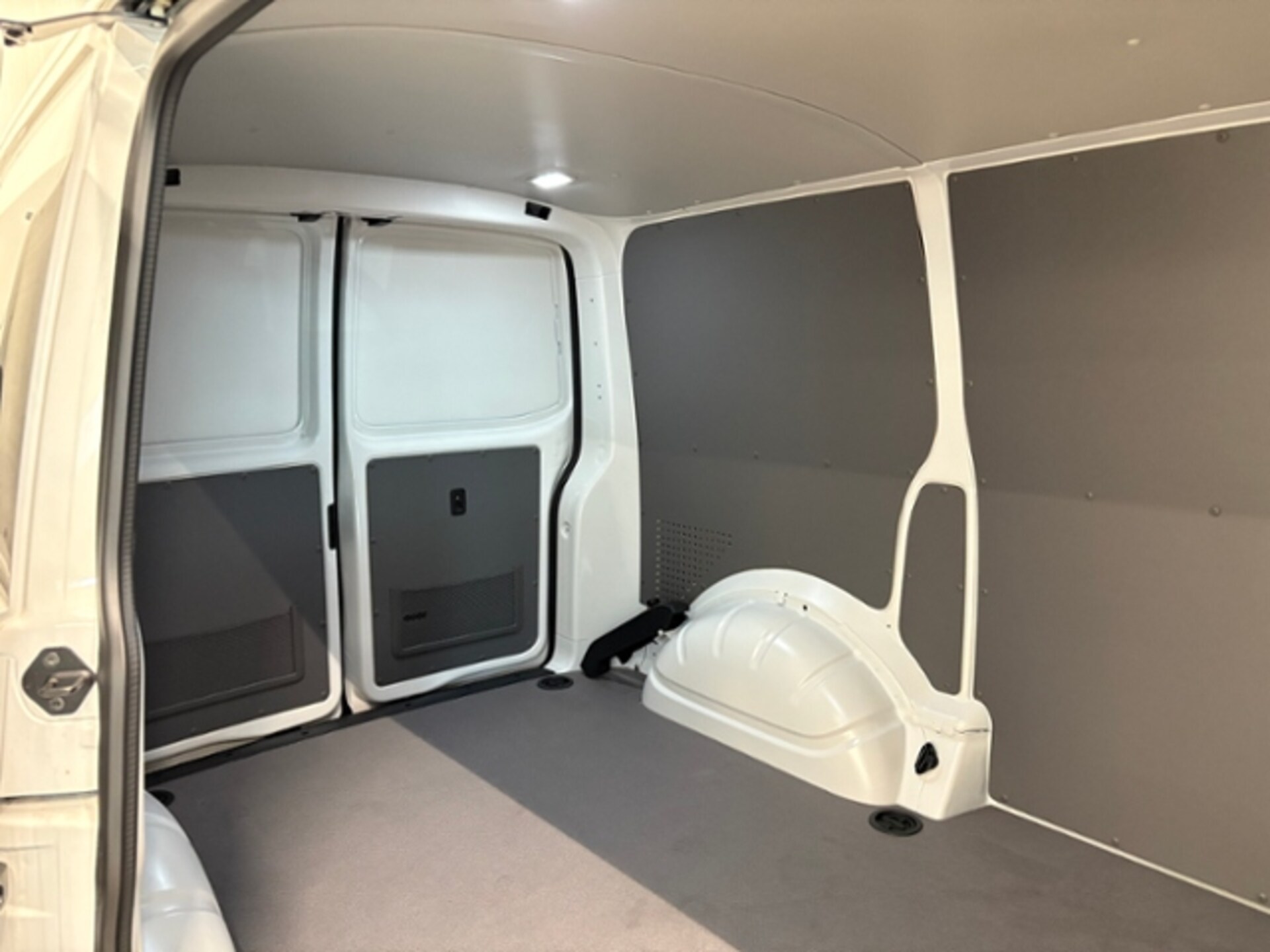 Volkswagen T6.1 Transporter Kasten kurzer Radstand