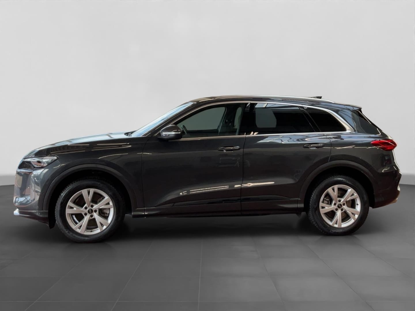 Bild über Audi Q5 SUV TDI quattro 150 kW S tronic - für weitere Informationen kontaktieren Sie den Audi Partner
