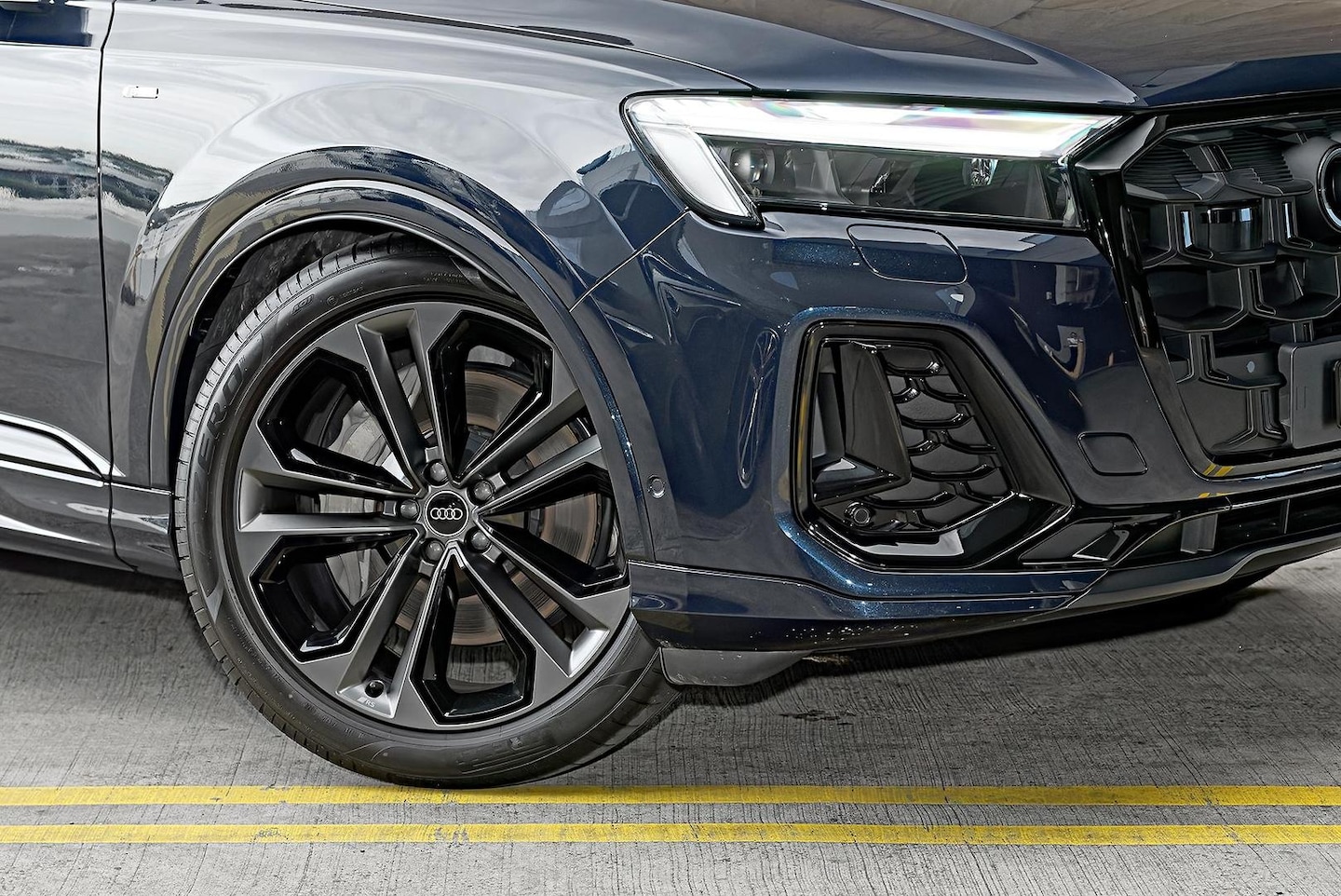 Image about Audi Q7 SUV TFSI quattro tiptronic