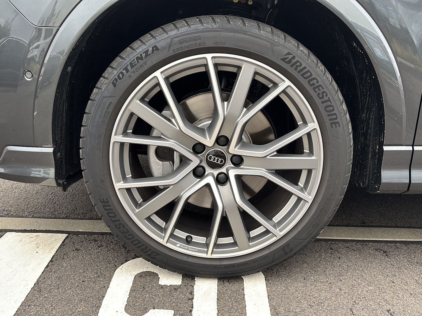 Bild über Audi Q3 TFSI quattro 140 kW S tronic - für weitere Informationen kontaktieren Sie den Audi Partner