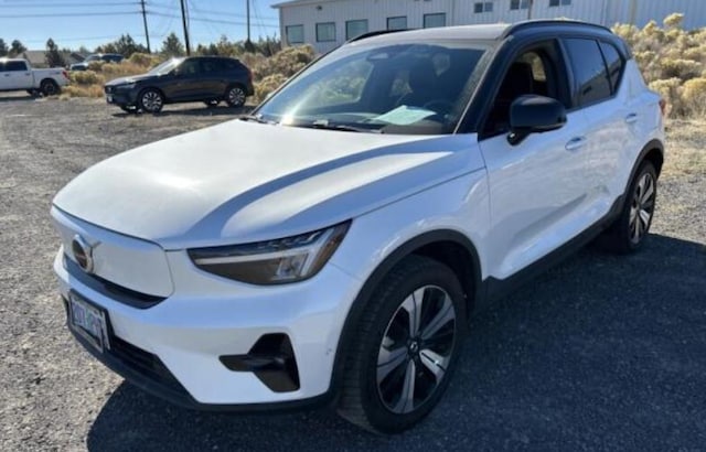 2023 Volvo XC40 Plus