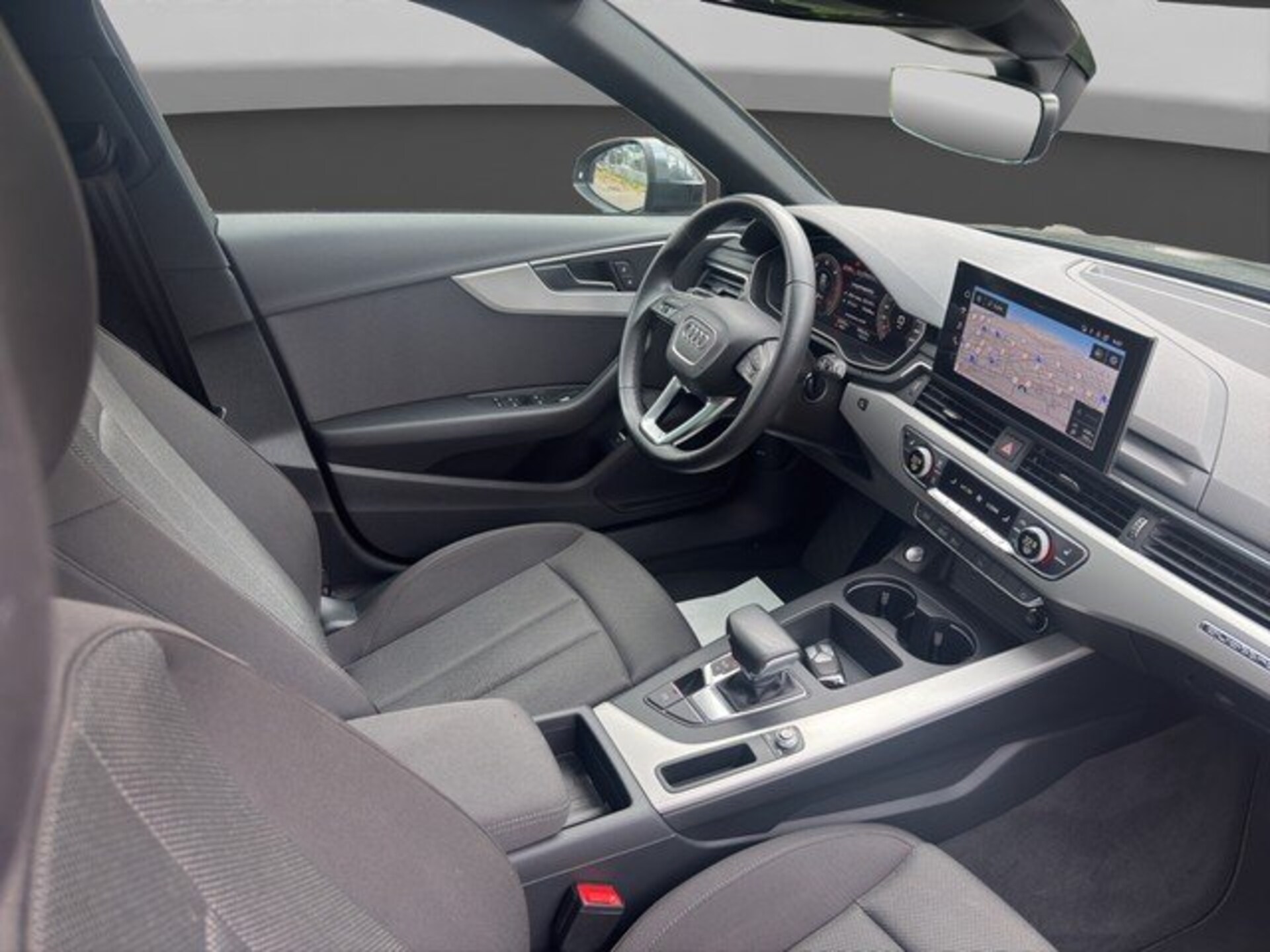 Audi A4 Avant S line