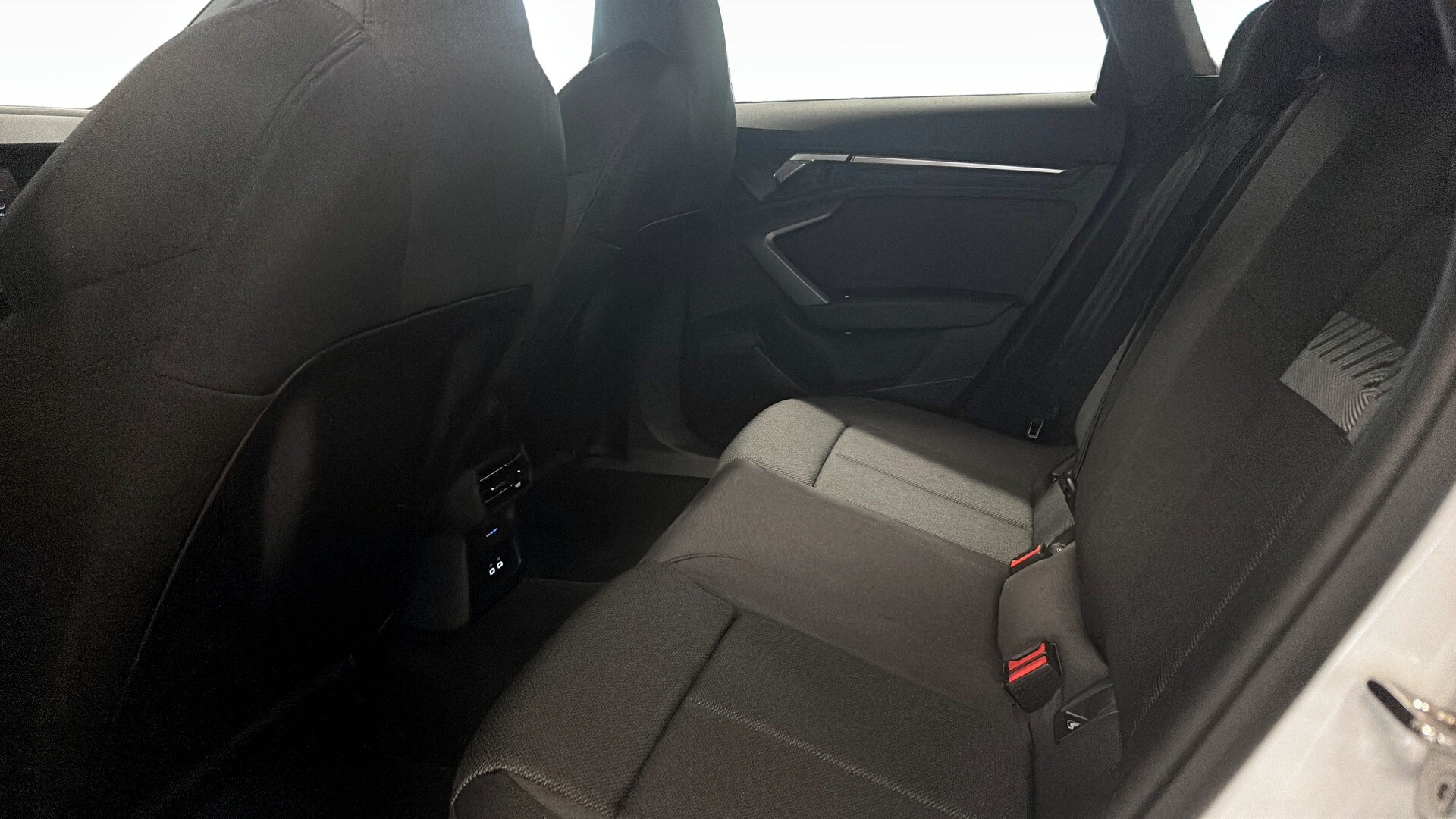 Bild som visar&nbsp;Audi A3 Sportback&nbsp;A3 Sportback 35 TFSI Proline advanced 150 hk S tronic - för mer information kontakta din Audi Partner